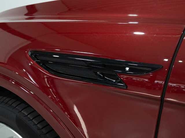 13:Bentley Bentayga S V6 Hybrid, SUV, Candy Red, Bentley Hannover