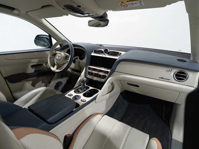 1:Bentley Bentayga EWB Azure V8, SUV, Aegean Blue, Bentley Hannover