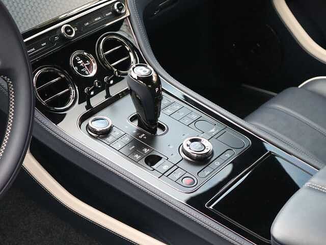 15:Bentley Continental GT Speed First Edition V8 Hybrid, Coupé, Sequin Blue, Bentley Hannover