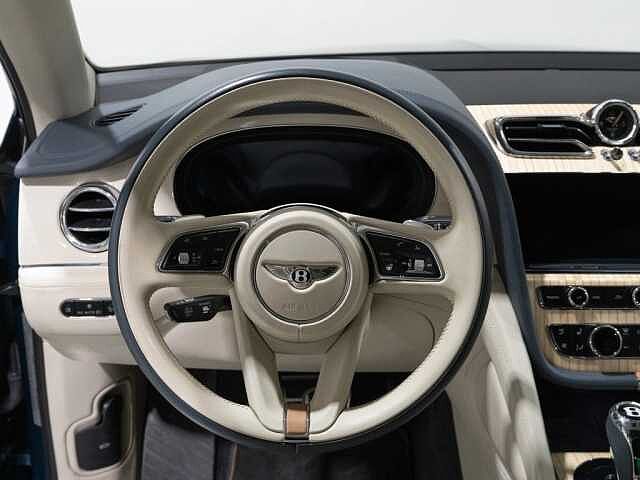 11:Bentley Bentayga EWB Azure V8, SUV, Aegean Blue, Bentley Hannover