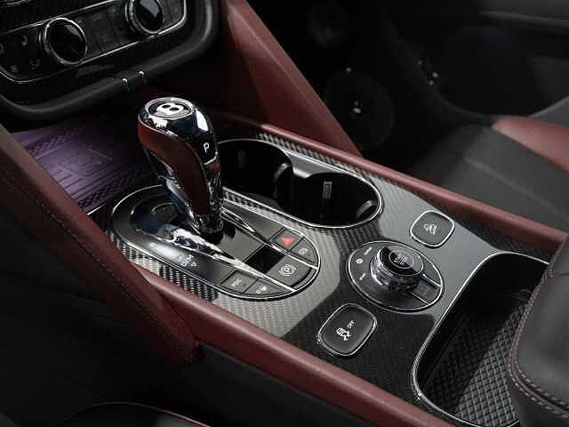 18:Bentley Bentayga S V6 Hybrid, SUV, Candy Red, Bentley Hannover