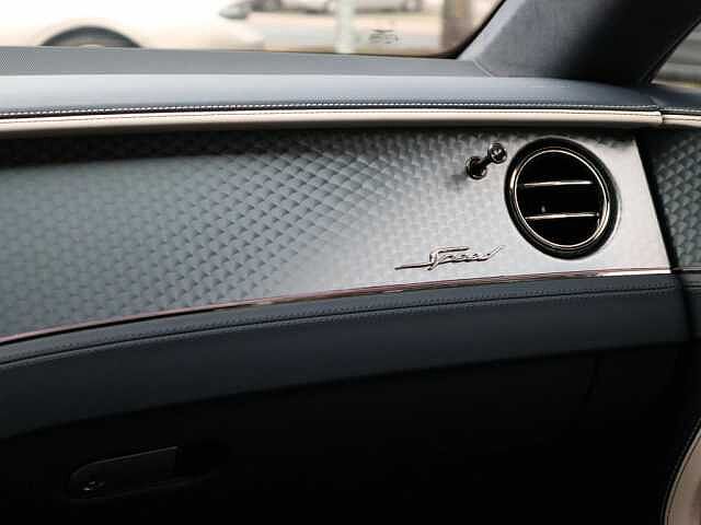 18:Bentley Continental GT Speed First Edition V8 Hybrid, Coupé, Sequin Blue, Bentley Hannover