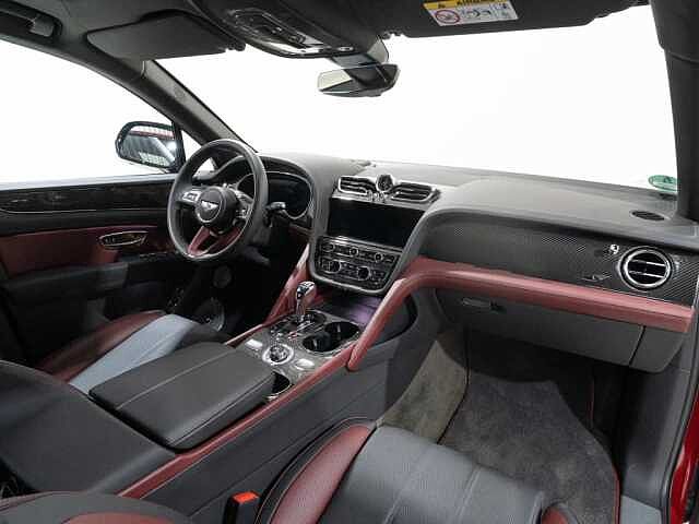 1:Bentley Bentayga S V6 Hybrid, SUV, Candy Red, Bentley Hannover