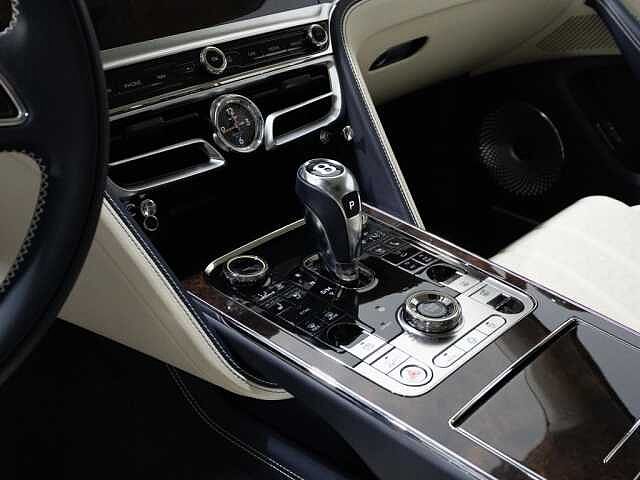 19:Bentley Flying Spur Speed V8 Hybrid, Limousine, Marlin, Bentley Hannover