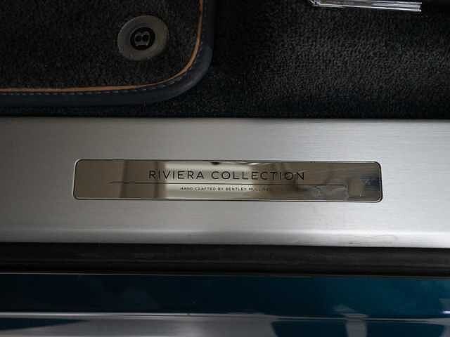 24:Bentley Bentayga EWB Azure V8, SUV, Aegean Blue, Bentley Hannover