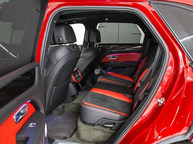 19:Bentley Bentayga S V8, SUV, Candy Red, Bentley Hannover