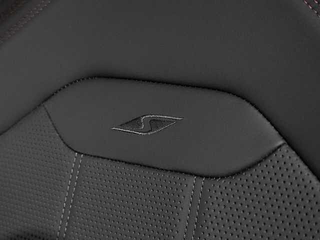 24:Bentley Bentayga S V6 Hybrid, SUV, Candy Red, Bentley Hannover