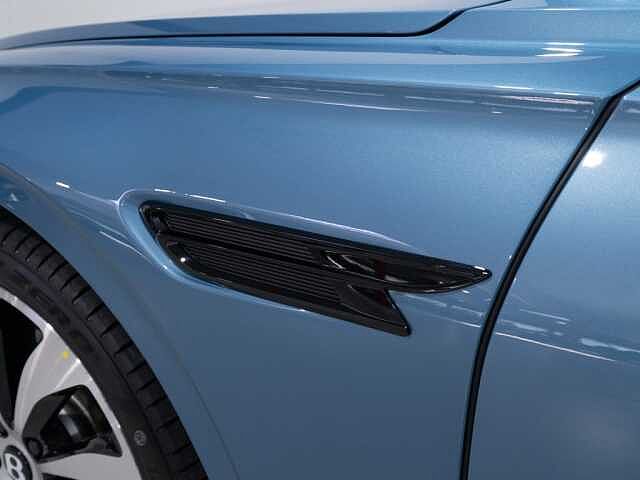 14:Bentley Flying Spur Azure V8 Hybrid, Limousine, Light Windsor Blue, Bentley Hannover