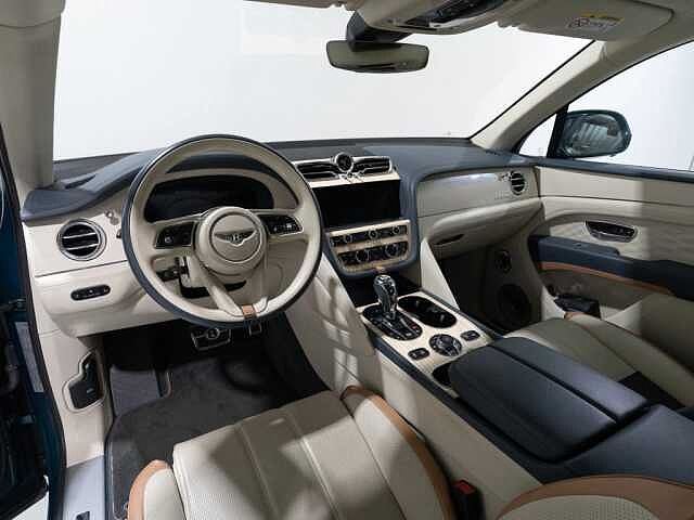 10:Bentley Bentayga EWB Azure V8, SUV, Aegean Blue, Bentley Hannover