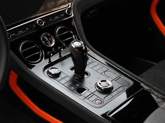 16:Bentley Continental GT Speed First Edition V8 Hybrid, Coupé, Orange Flame, Bentley Hannover