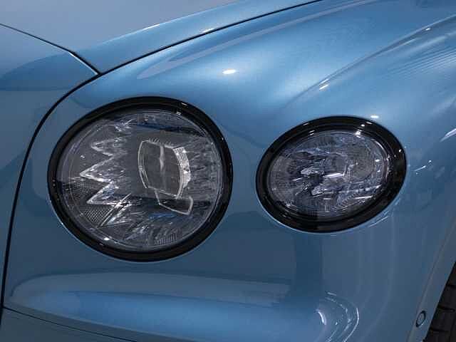 15:Bentley Flying Spur Azure V8 Hybrid, Limousine, Light Windsor Blue, Bentley Hannover