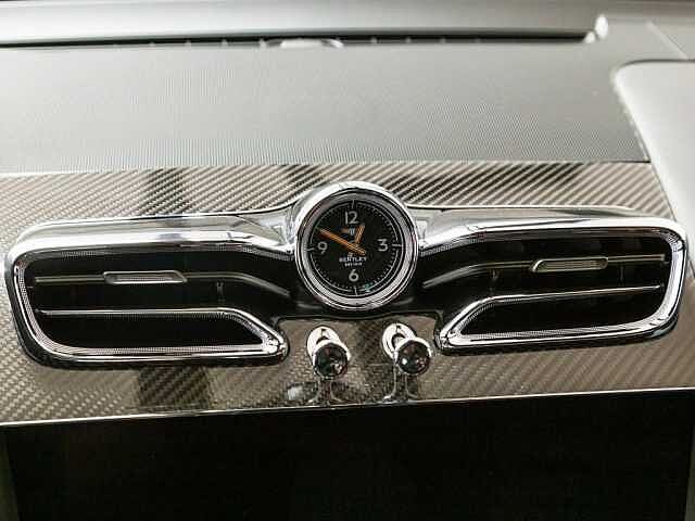 24:Bentley Bentayga S V8, SUV, Candy Red, Bentley Hannover