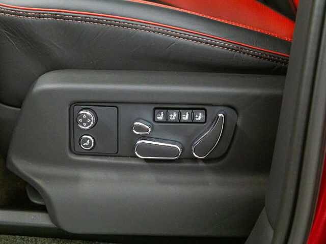 22:Bentley Bentayga S V8, SUV, Candy Red, Bentley Hannover